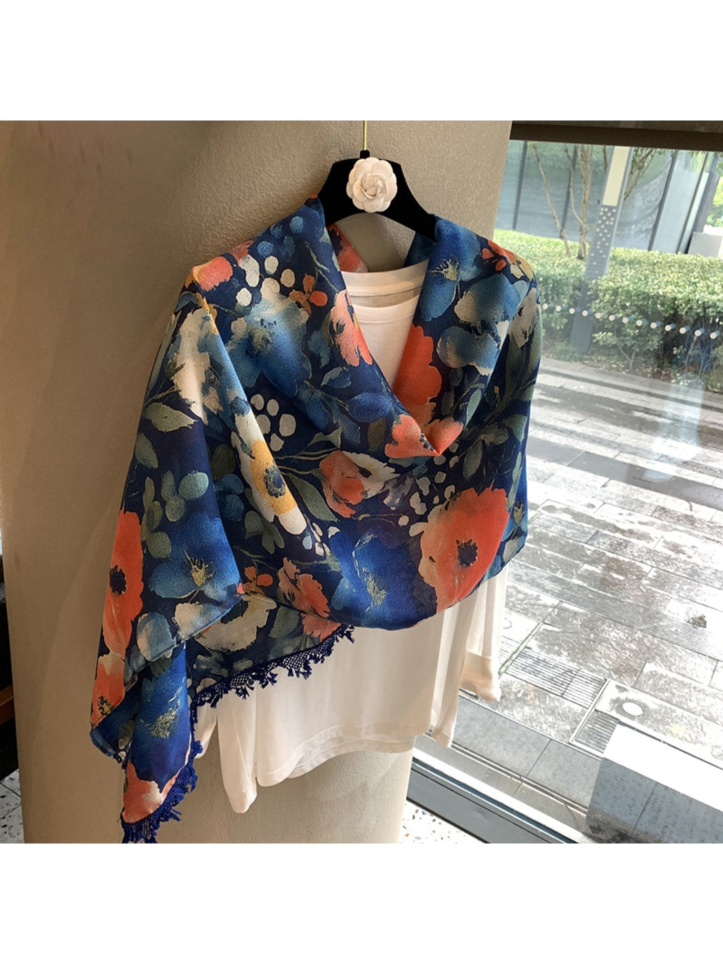 Scarvii - Watercolor Bloom Pattern Rectangular Scarf