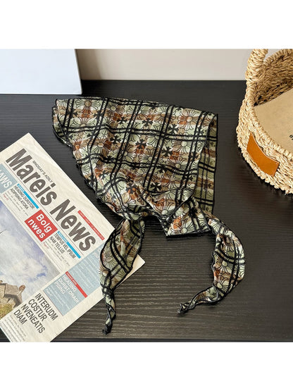Scarvii - Vintage Plaid Floral Triangle Bandana