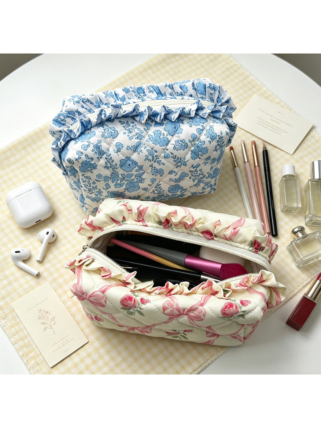 Cosbai - Ruffle Trim Quilted Cosmetic Organizer Bag