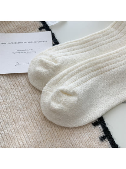 Rufia – Cozy Thick Mid-Calf Socks with Contrast Trim