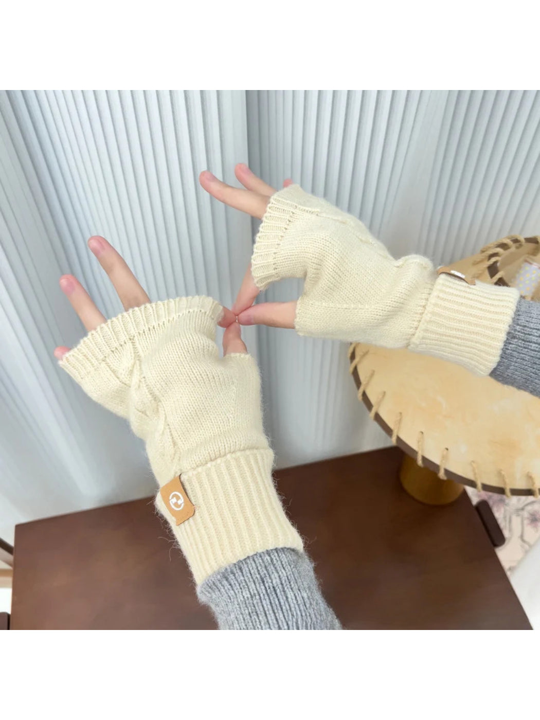 Gloving - Cable Knit Fingerless Gloves