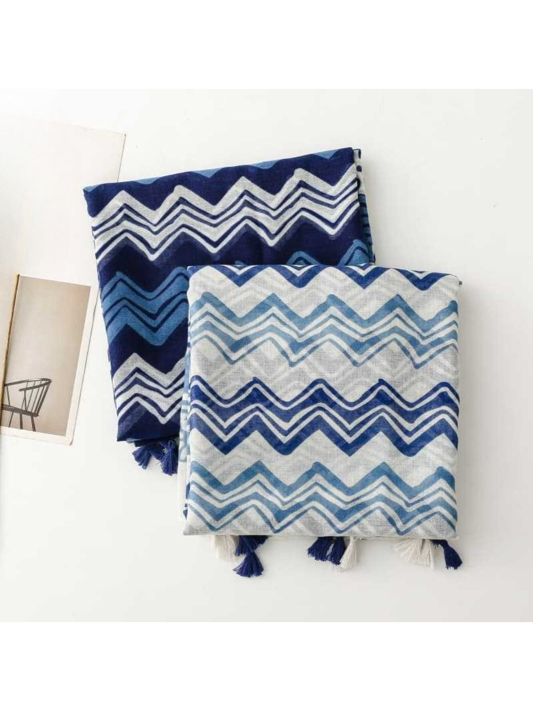 Scarvii - Flowing Geometric Stripe Print Scarf