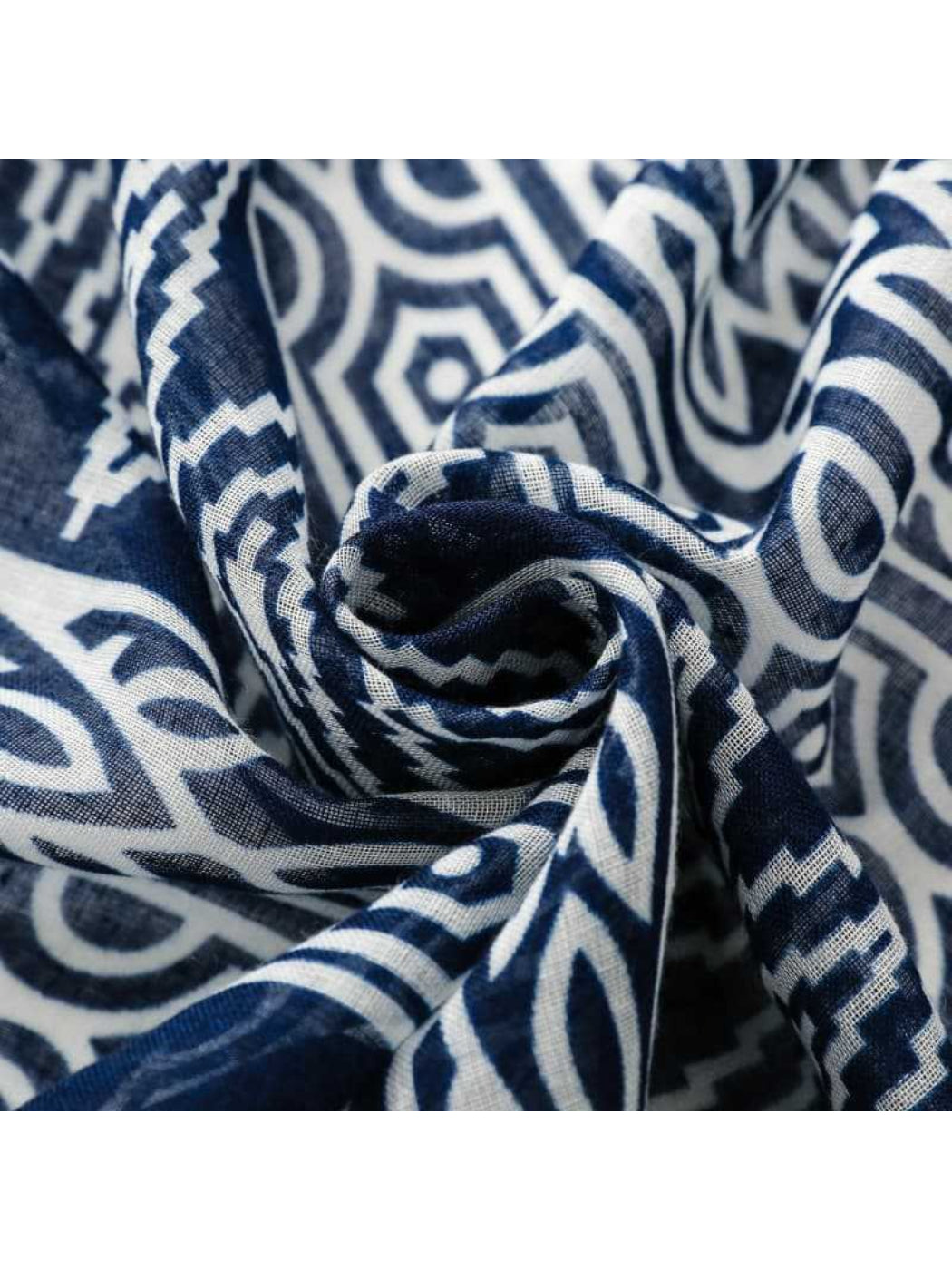 Scarvii - Classic Botanical Pattern Print Scarf
