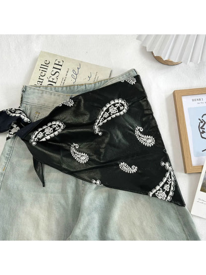 Scarvii - Reversible Paisley Triangle Scarf