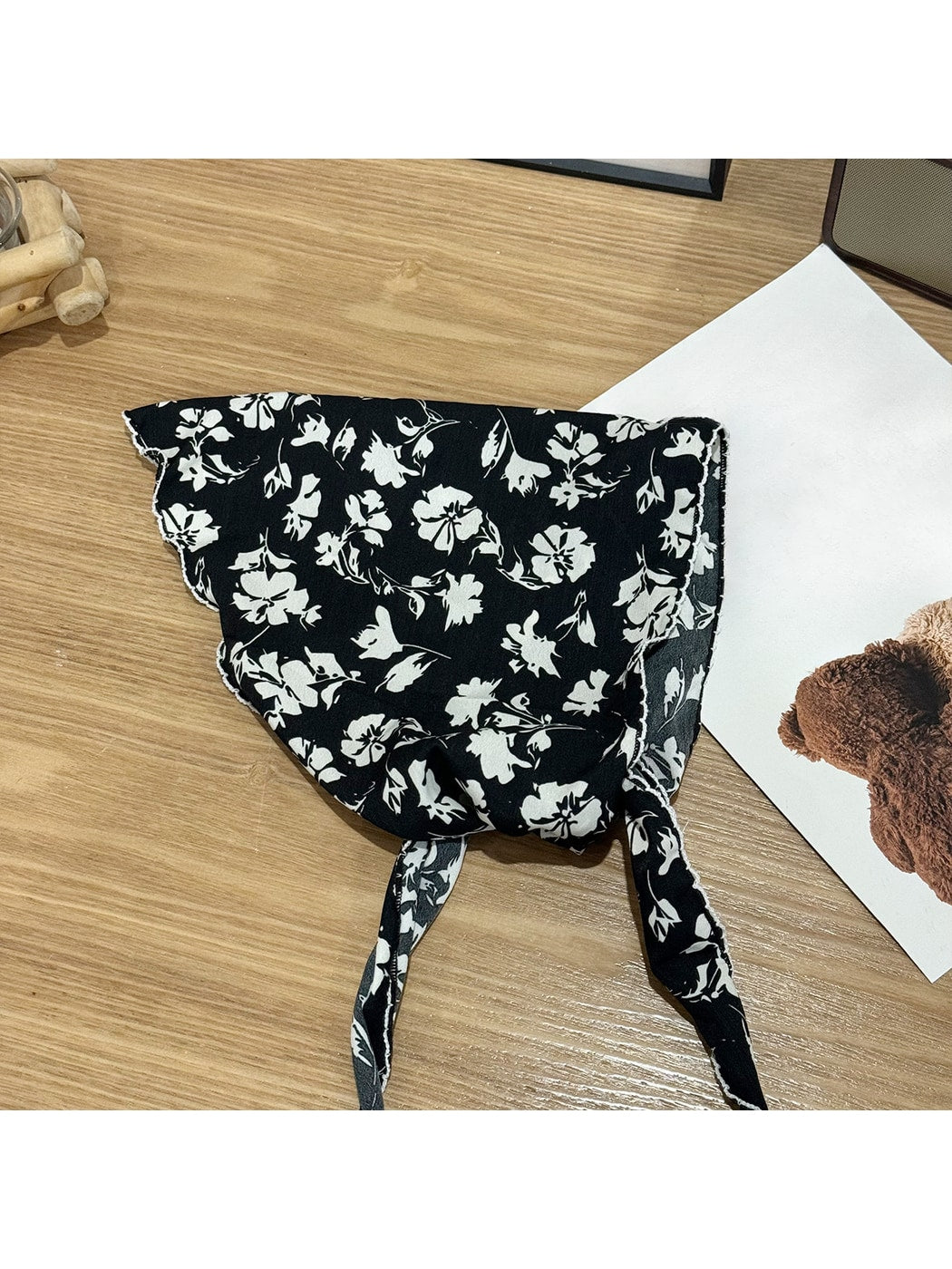 Scarvii - Women's Floral Printed Triangle Bandana