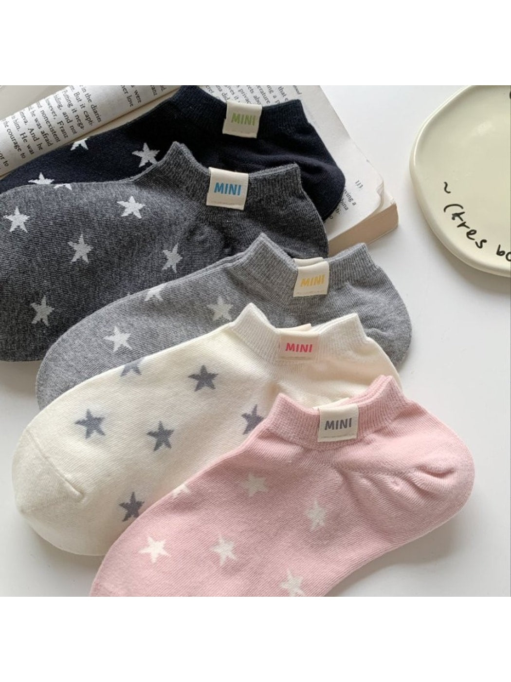 Rufia - Plain Star Pattern Low Ankle Socks