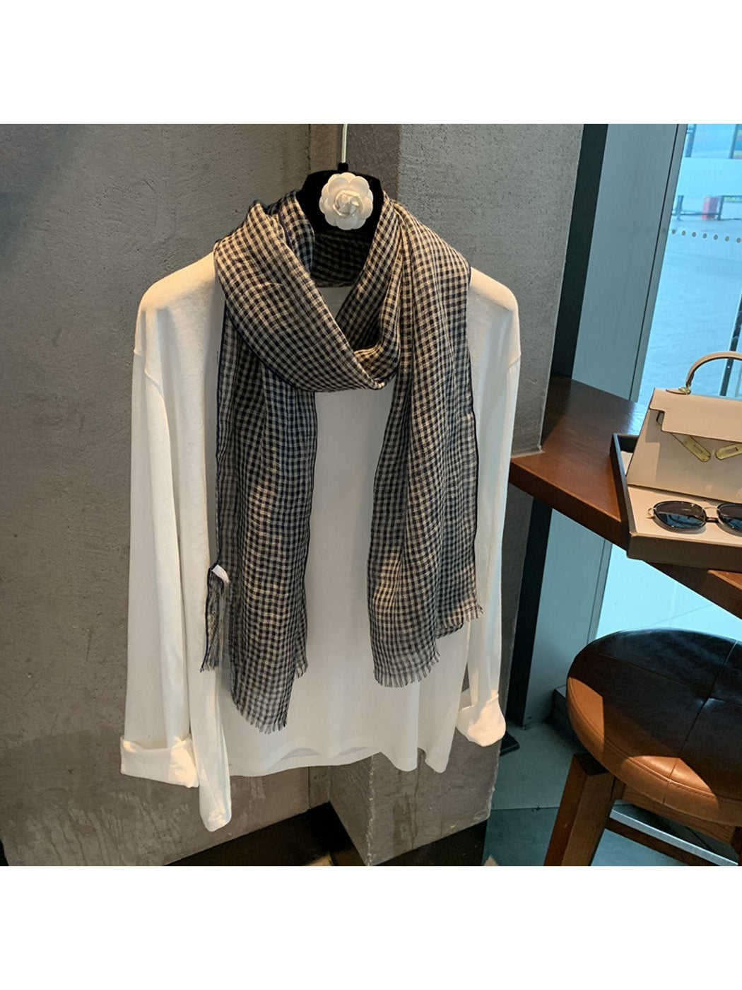 Scarvii - Vintage Minimal Grid Pattern Scarf