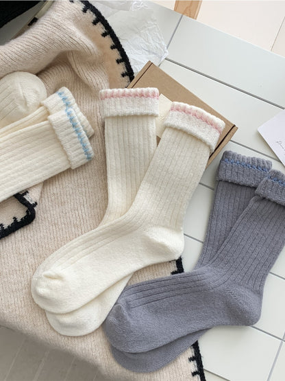Rufia – Cozy Thick Mid-Calf Socks with Contrast Trim