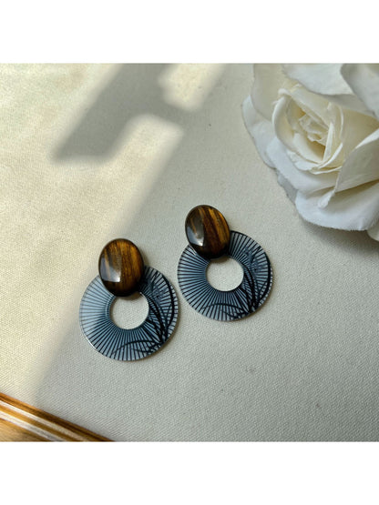 Earwish - Graphic Line Circle Drop Earrings