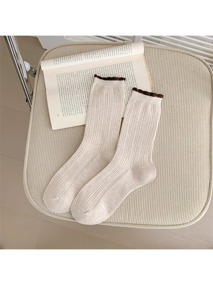 Rufia - Contrast Ruffle Trim Casual Crew Socks
