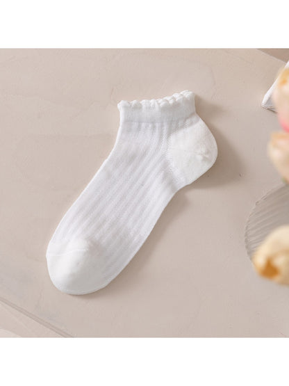 Rufia - Solid Color Ribbed Scalloped Cuffs Ankle Socks