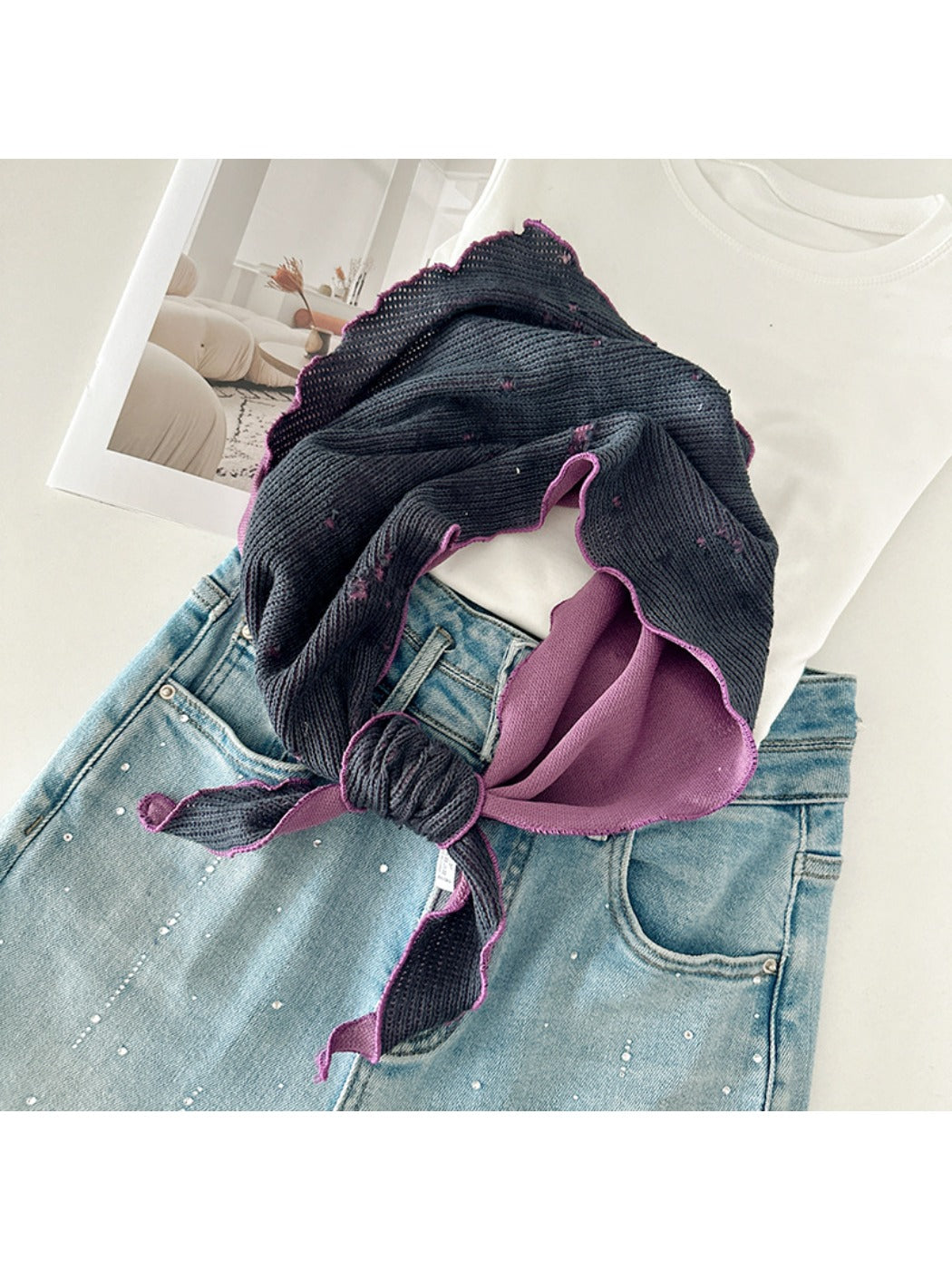 Scarvii - Knitted Reversible Two-Tone Triangle Scarf