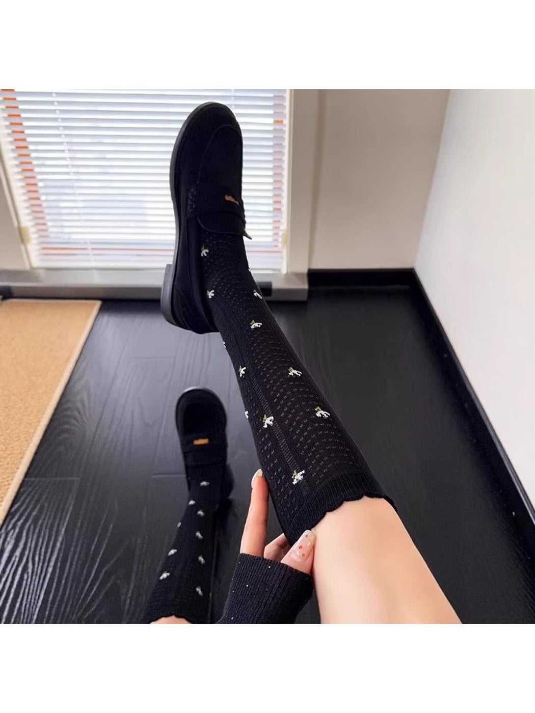 Rufia - Floral Pattern Ruffle Mid Calf Socks