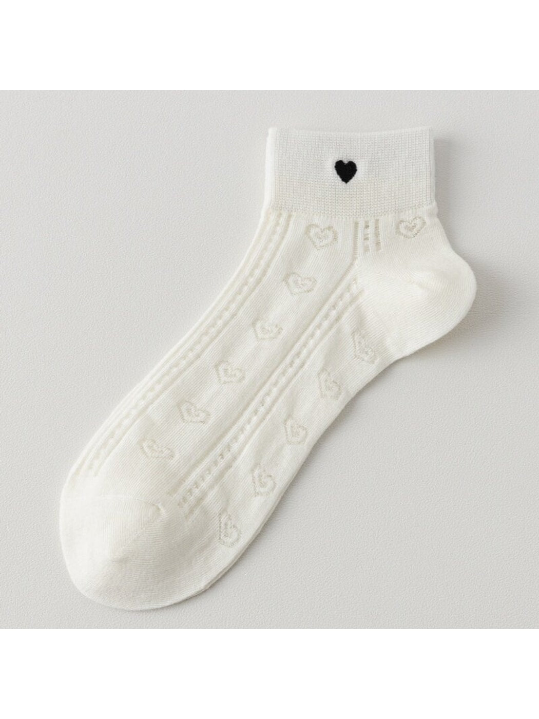 Rufia - Muted Heart Detail Ankle Socks