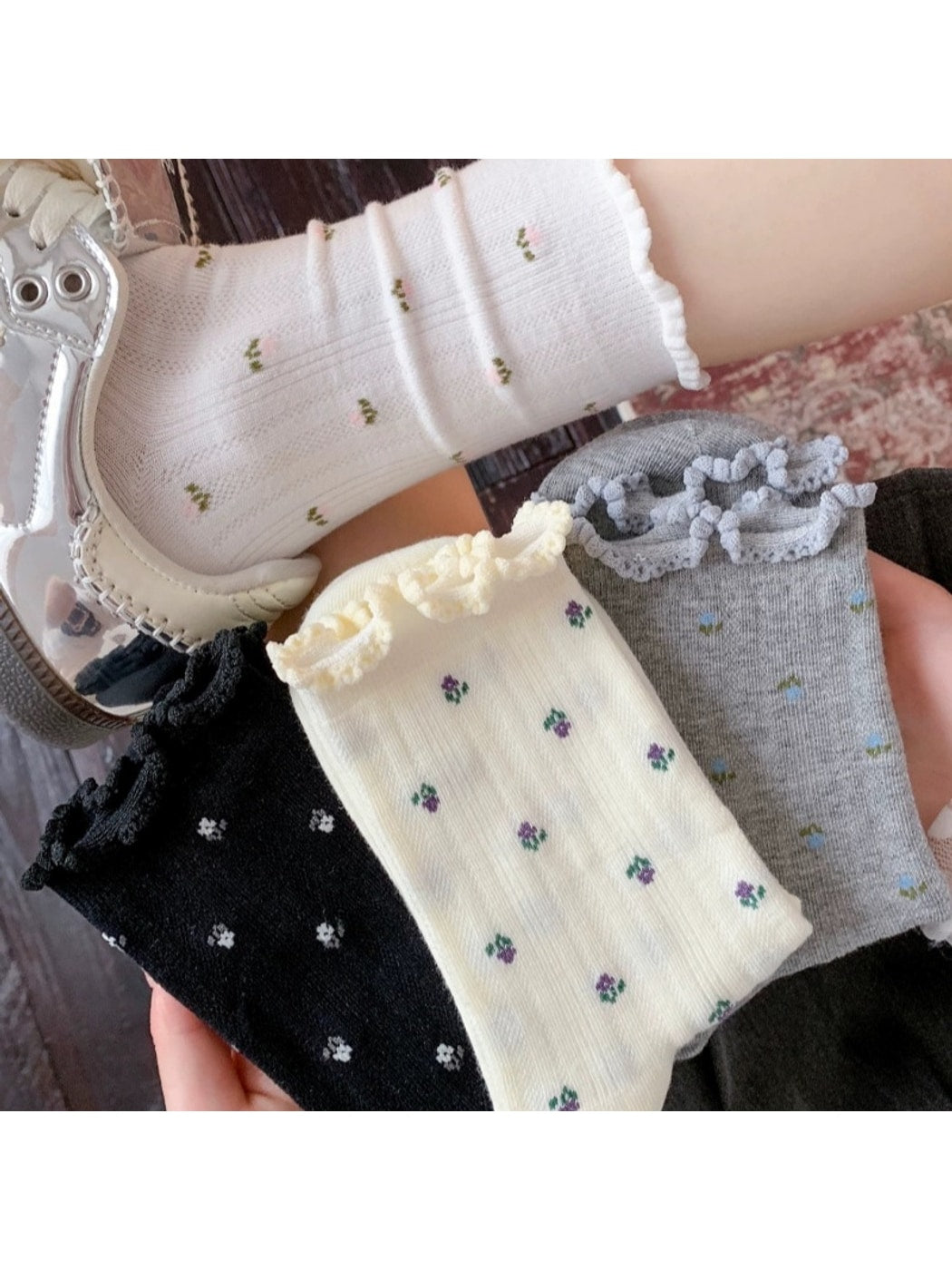 Rufia - Floral Print Ruffle Cuff Socks