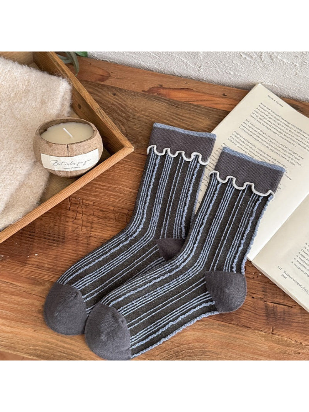 Rufia Striped Socks with Scallop Edge
