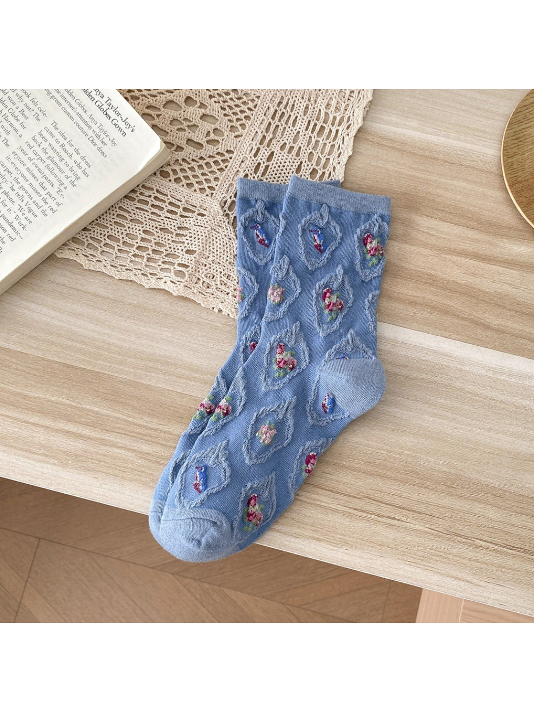 Rufia - Framed Floral Motif Crew Socks product image 7