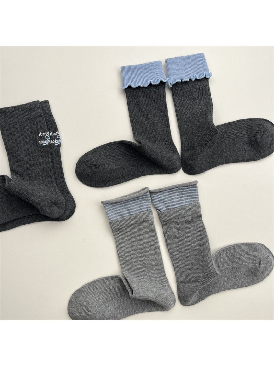 Rufia - Grey Classic Pattern Turn-Cuff Mid-Crew Socks
