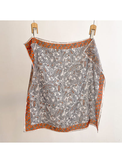 Scarvii - Vintage Inspired Paisley Pattern Square Scarf