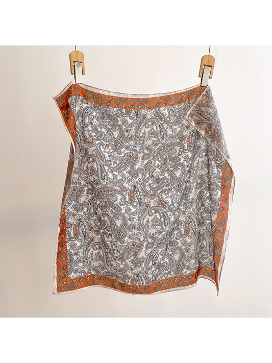 Scarvii - Vintage Inspired Paisley Pattern Square Scarf