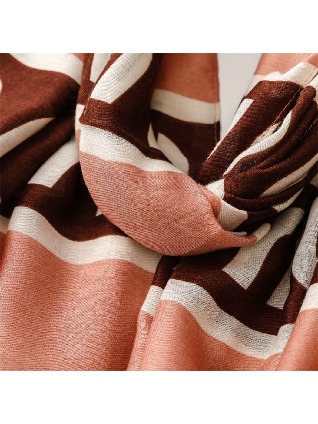Scarvii - Graphic Stripe Pattern Everyday Scarf