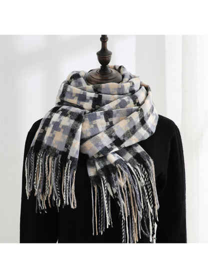 Scarvii - Multicolor Geometric Fringe Winter Scarf