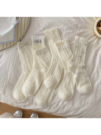 Rufia - White Color Lace Detail Crew Socks