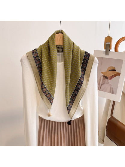 Scarvii - Retro Tiny Print Tassel Square Scarf