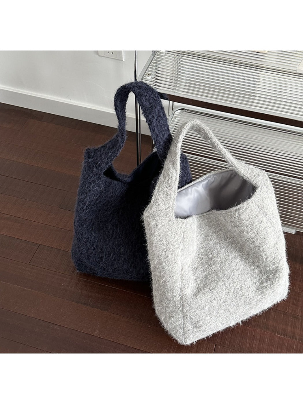 Cosbai – Winter Plush Bucket Bag & Handbag