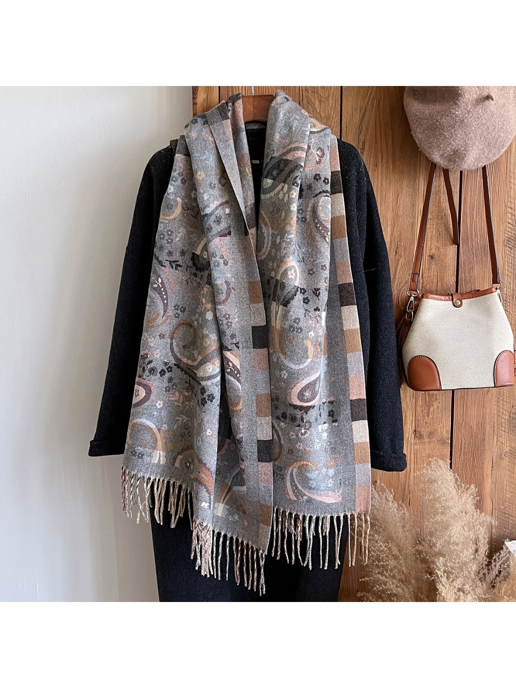 Scarvii - Bohemian Paisley Pattern Travel Scarf