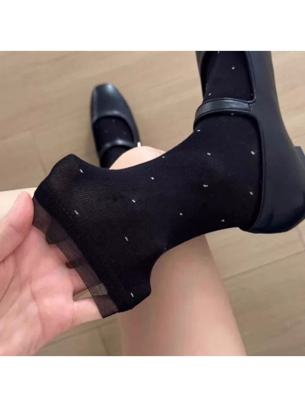 Rufia - Dot Pattern Lace Trim Socks