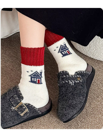 Rufia - White and Red Pattern Crew Socks