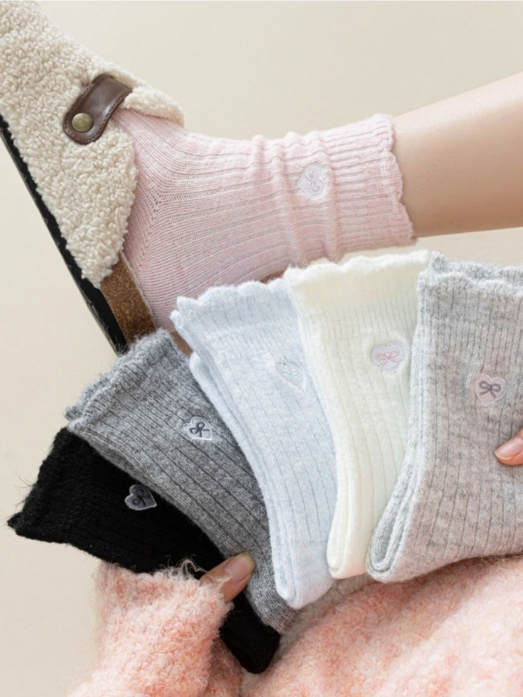 Rufia – Bow & Heart Embroidered Winter Socks