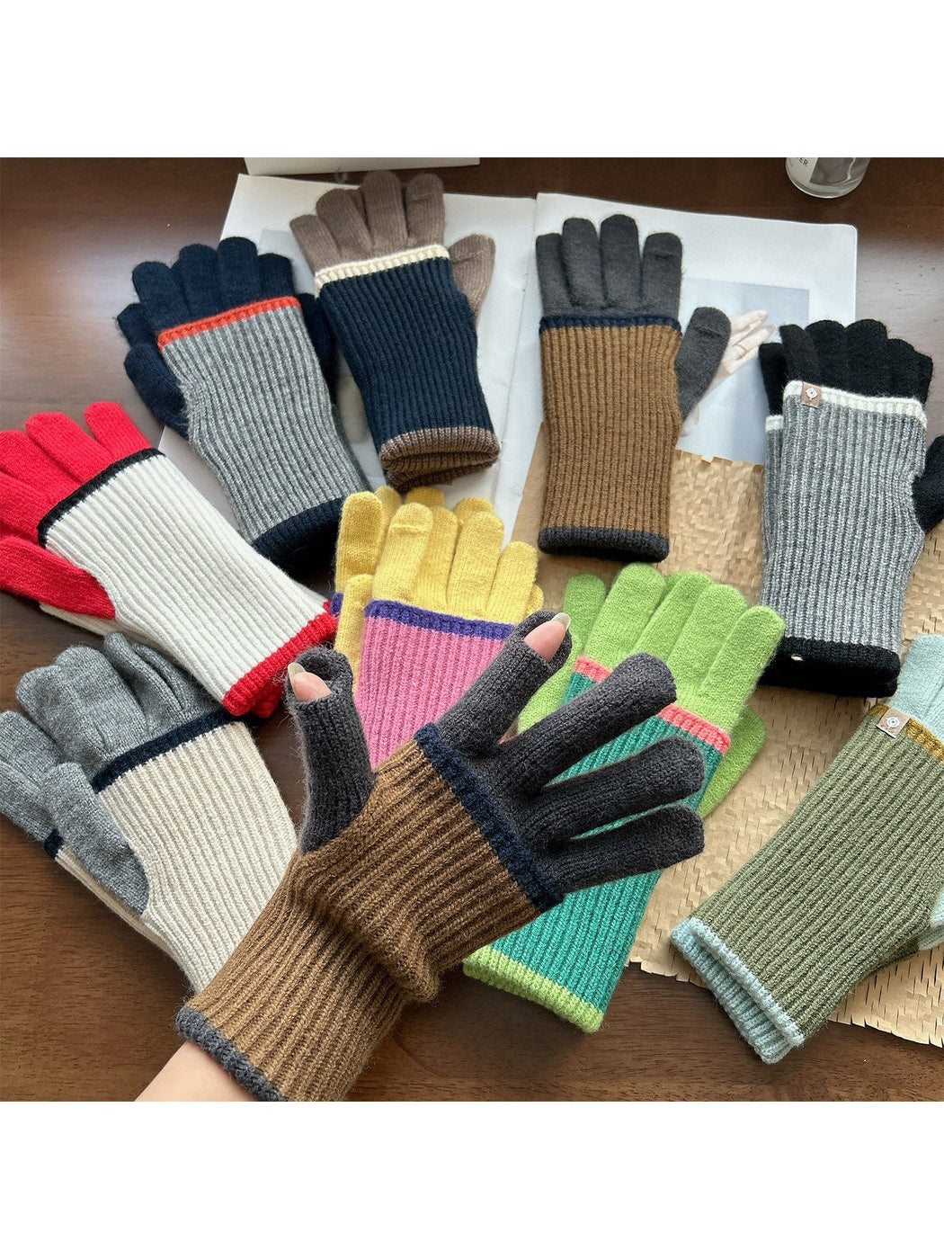 Gloving - Mixed Color Ribbed Finger-Opening Gloves