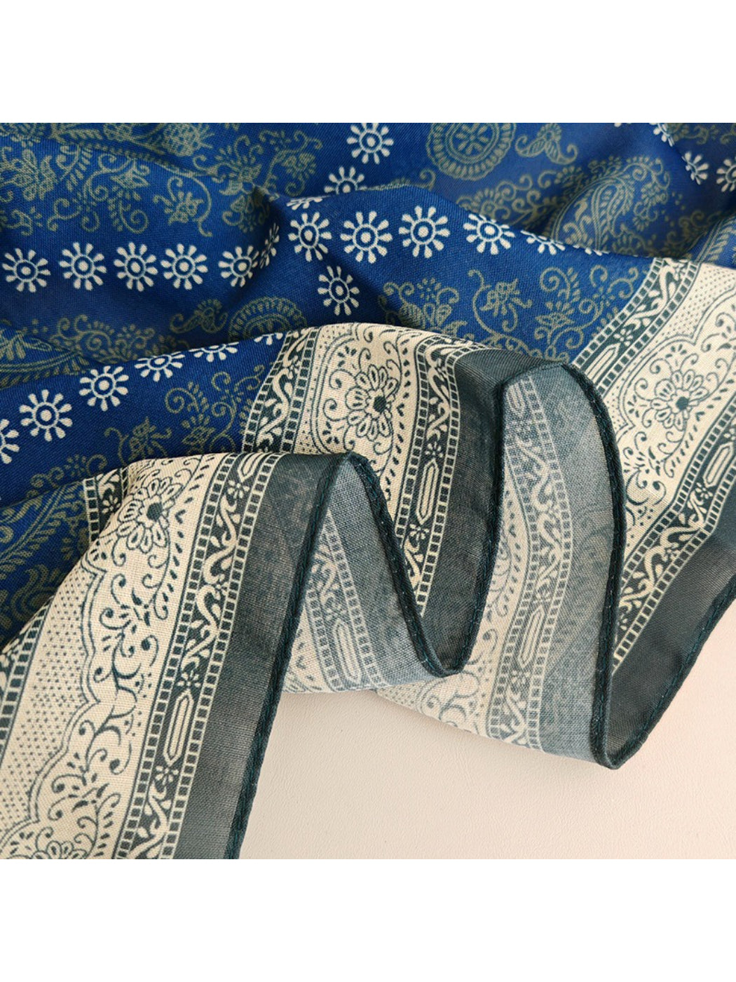 Scarvii Classic Ornamental Lattice Square Scarf