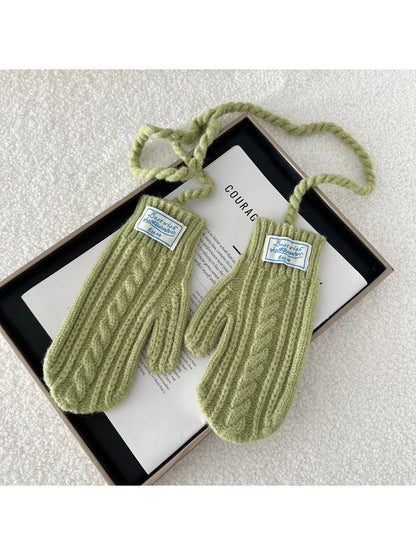 Gloving - Cable Knit Winter Mittens