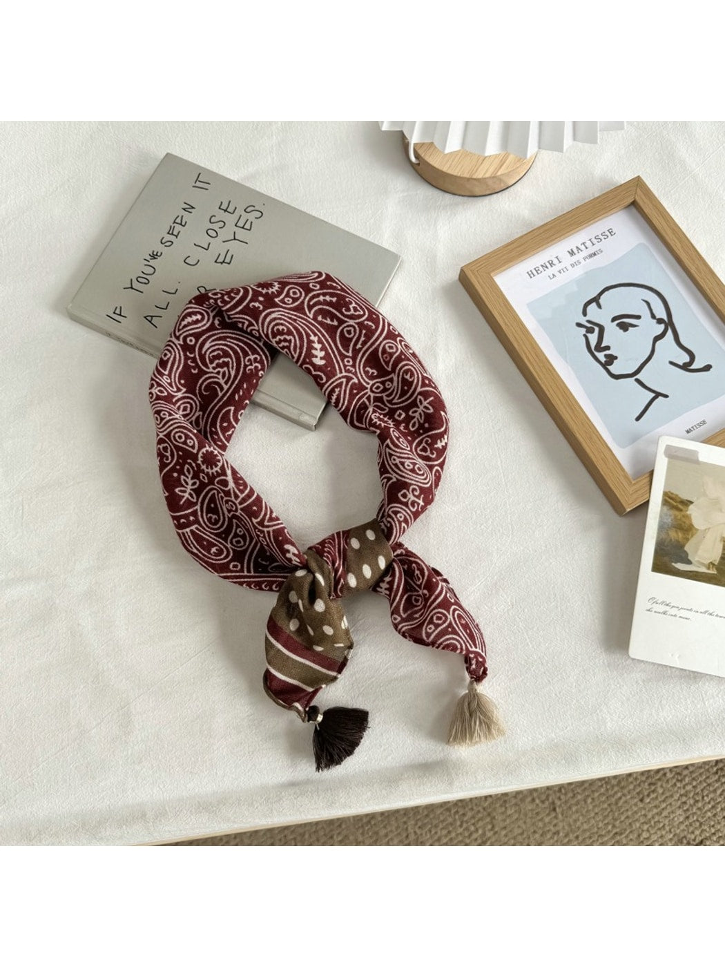 Scarvii - Printed Simple Style Square Neck Scarf