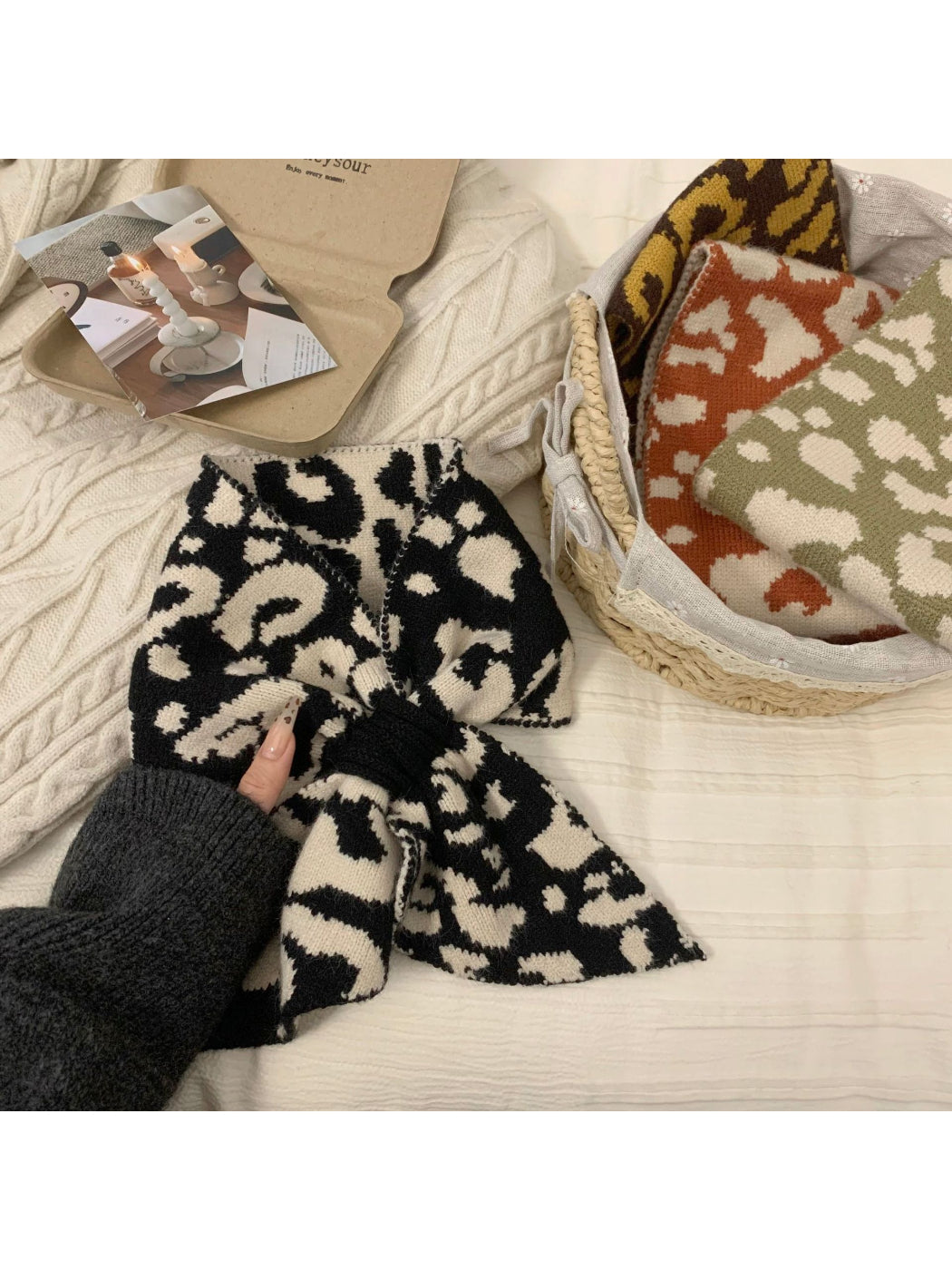 Scarvii - Cozy Bow Knot Knit Scarf