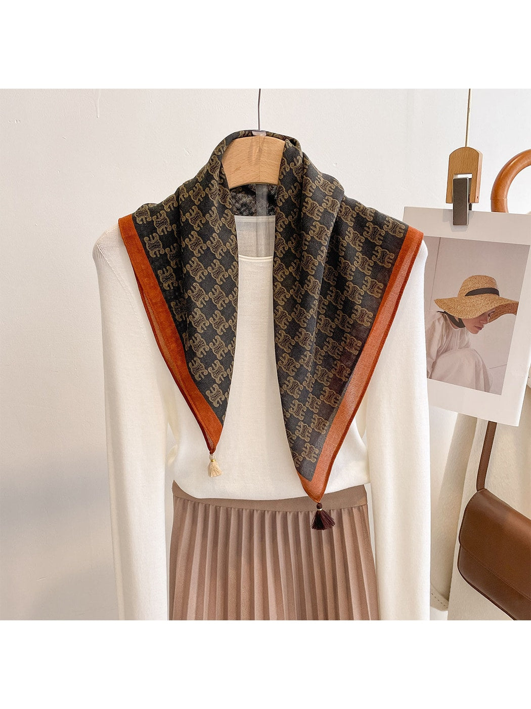 Scarvii - Retro Printed Tassel Detail Square Scarf