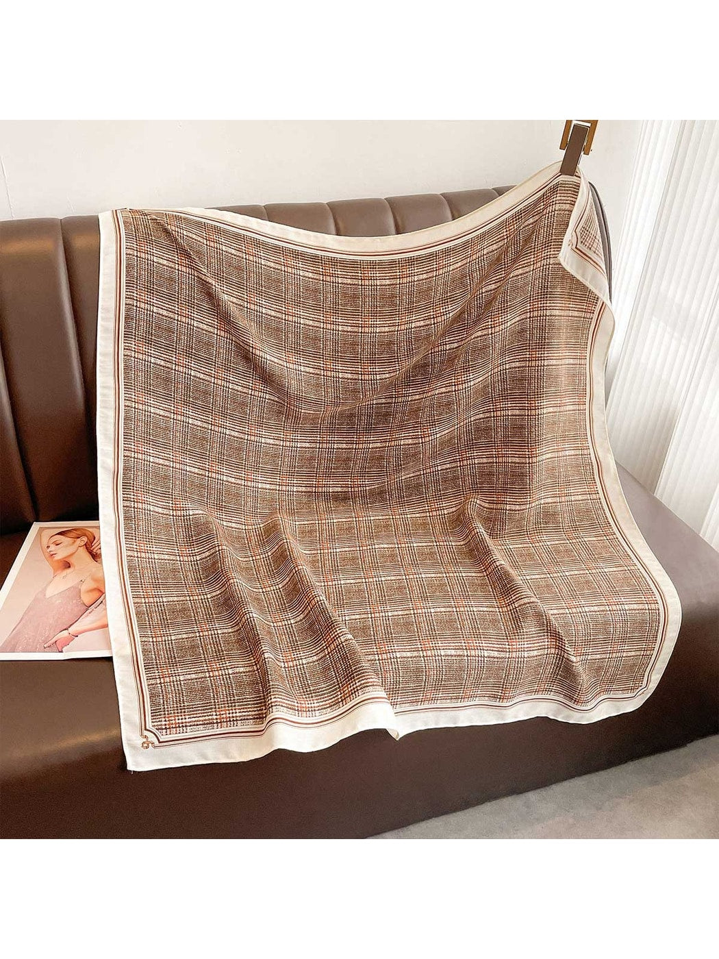 Scarvii - Retro Plaid Print Border Square Scarf