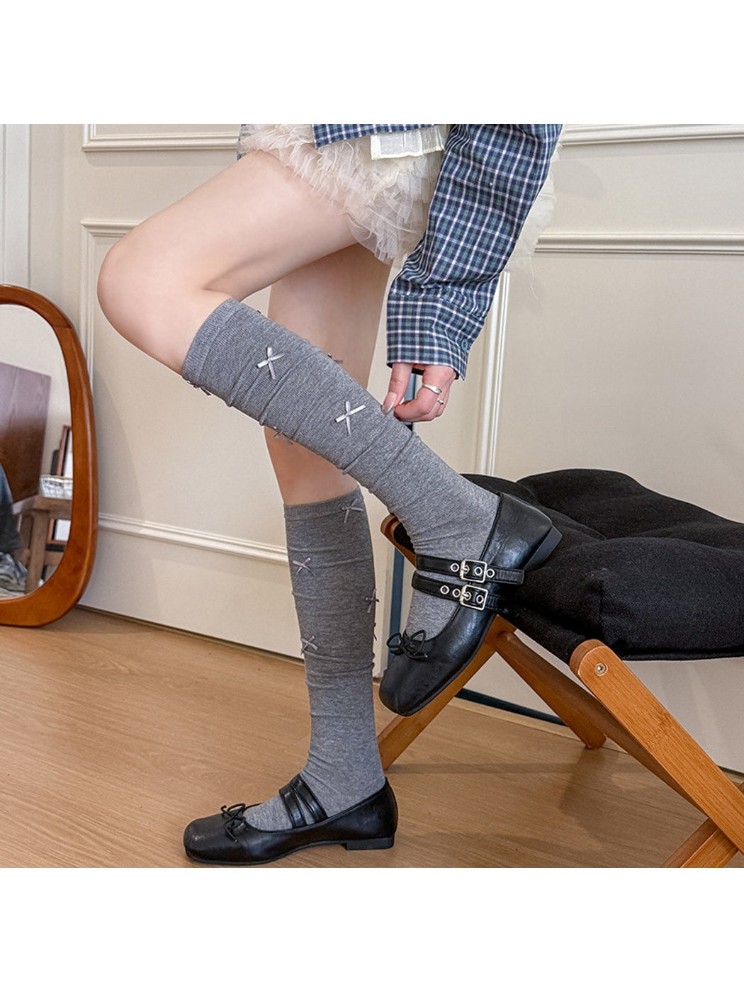 Rufia - Solid Color Bow Accent Knee-high Socks