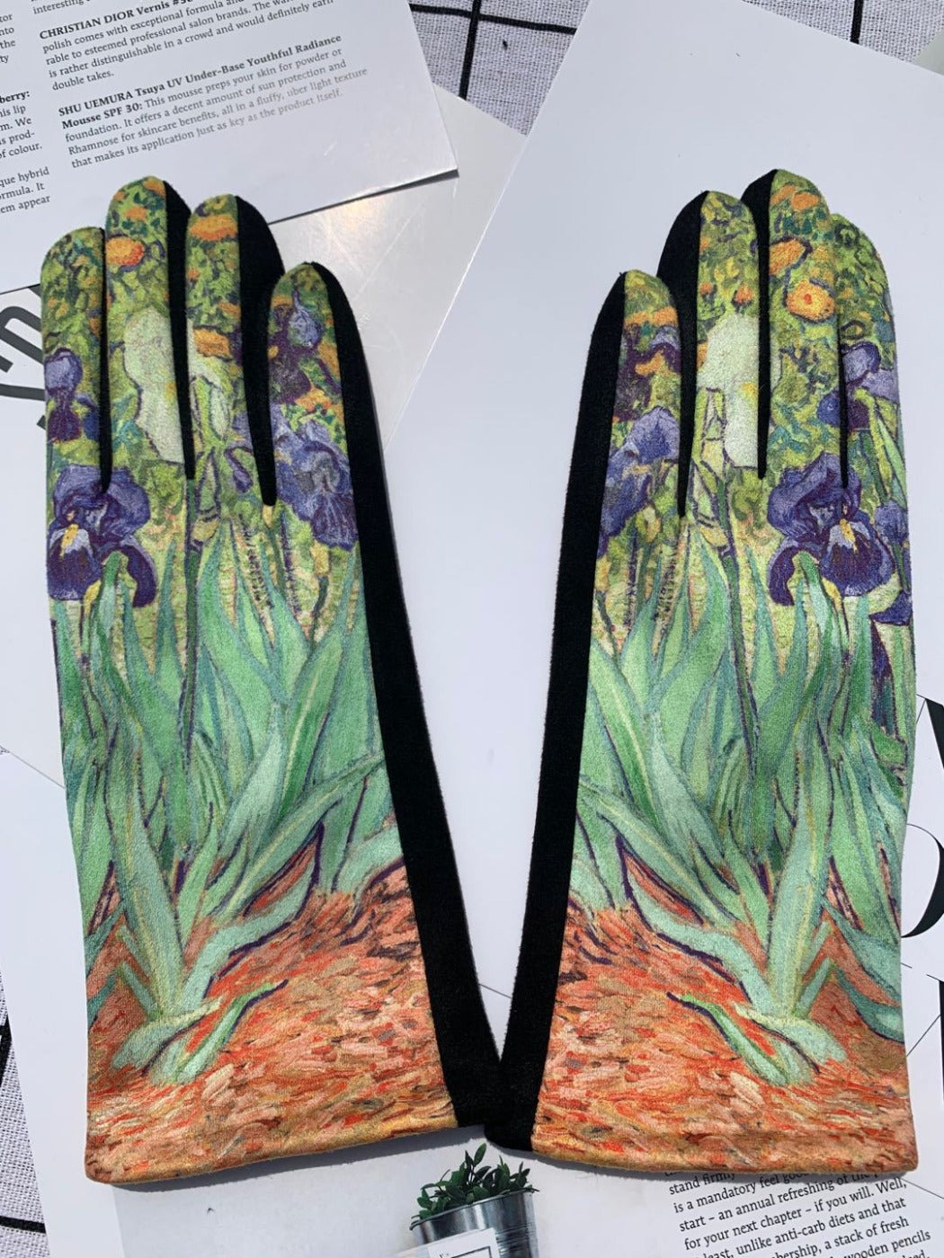 Gloving - Symmetrical Art Winter Gloves with Oil Painting