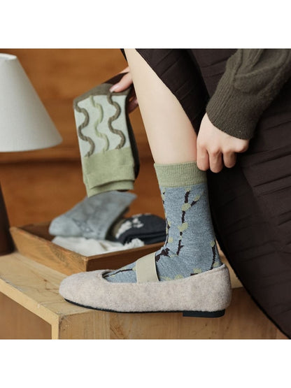 Rufia - Retro-Inspired Casual Crew Socks