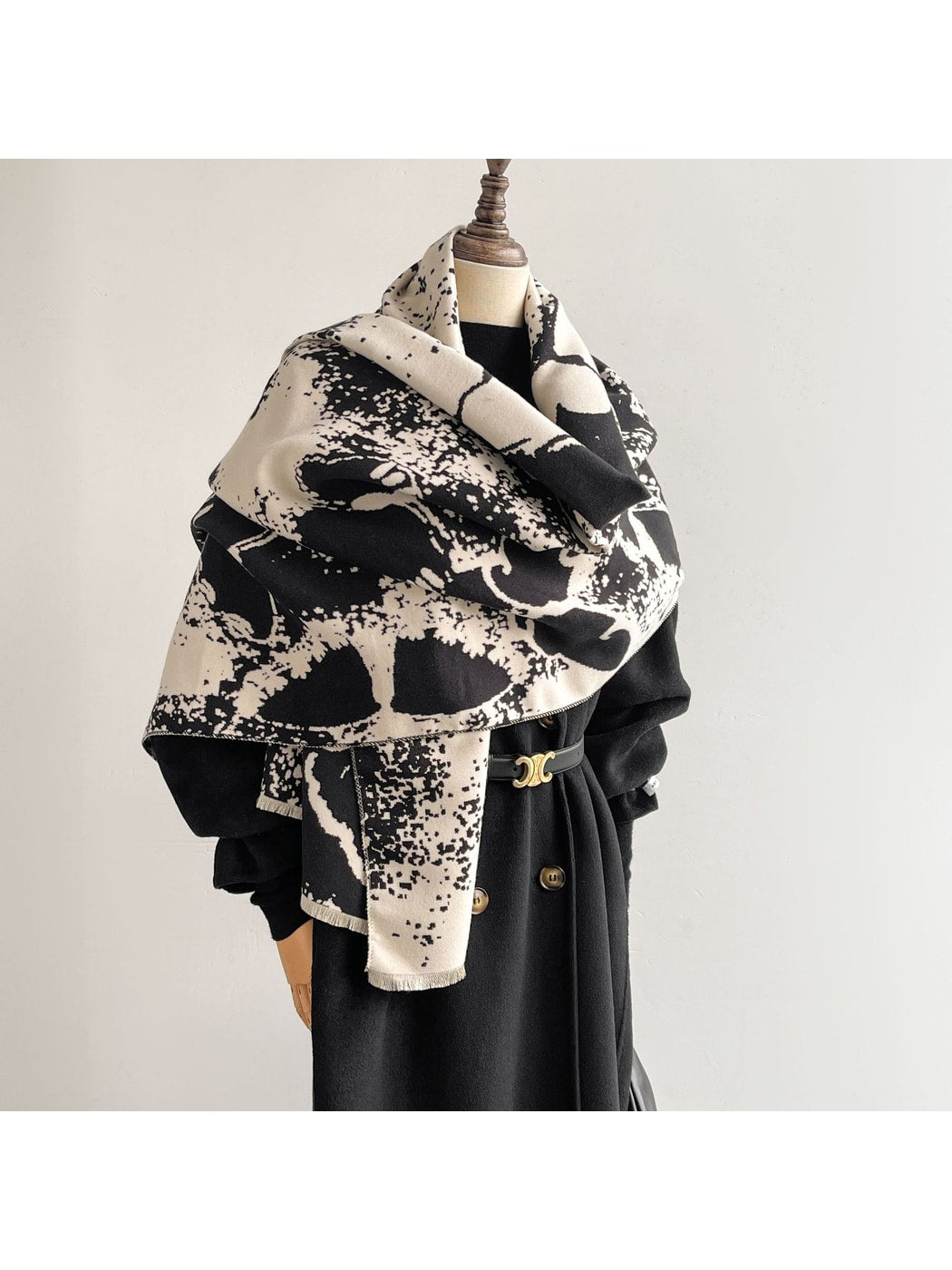 Scarvii - Graphic Butterfly Fringed Shawl