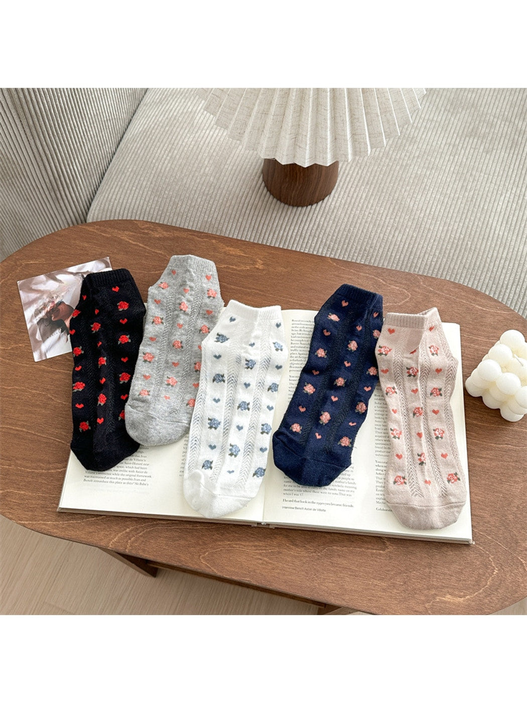 Rufia - Retro Flower and Heart Pattern Ankle Socks