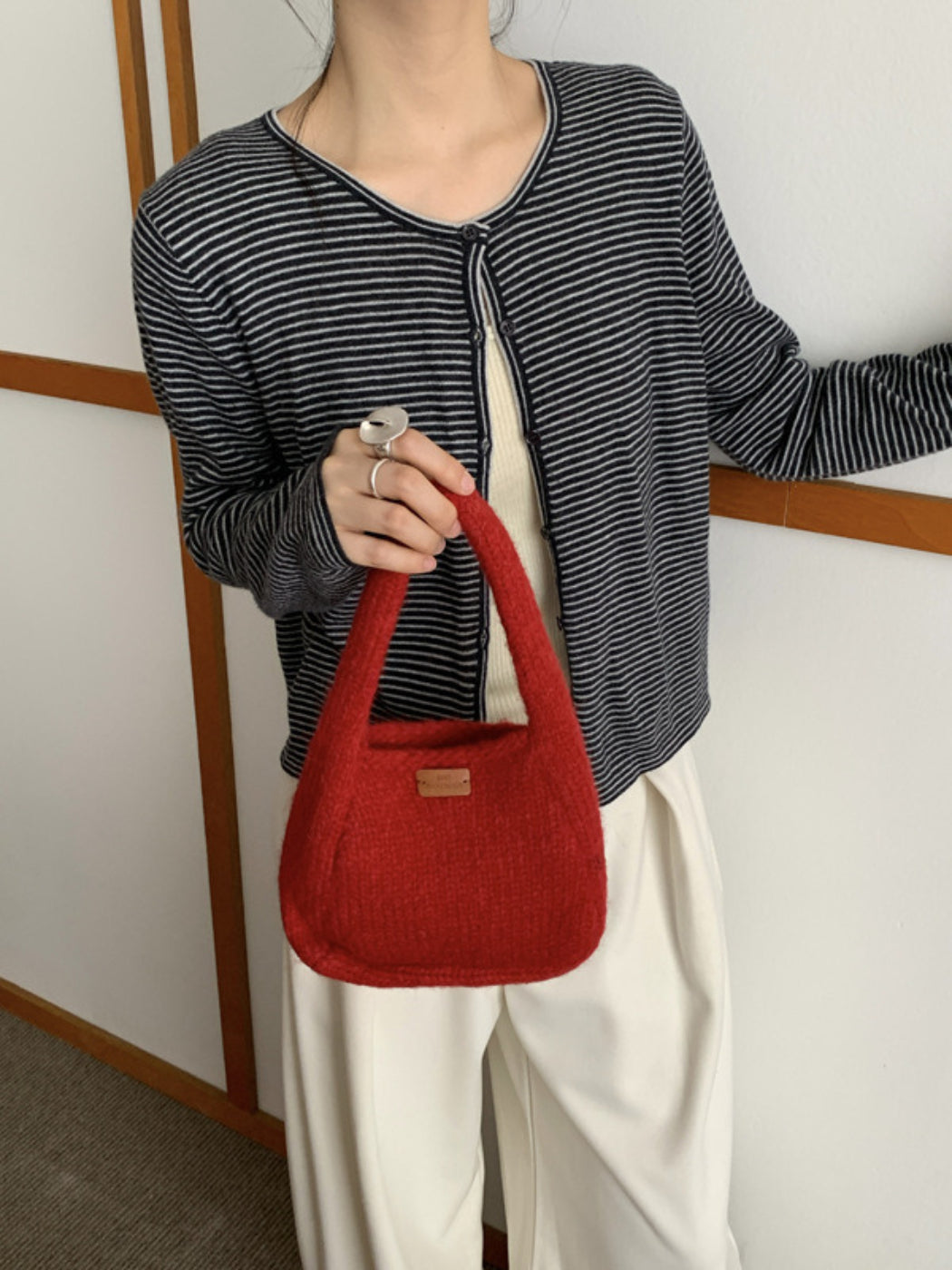 Cosbai - Ribbed Knit Hand Bag