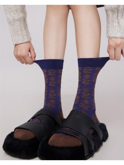 Rufia - Vine Stitch Pattern Crew Socks