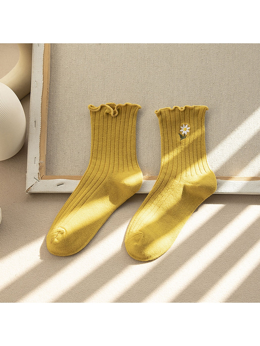 Rufia - Ruffle Trim Flower Embroidery Crew Socks