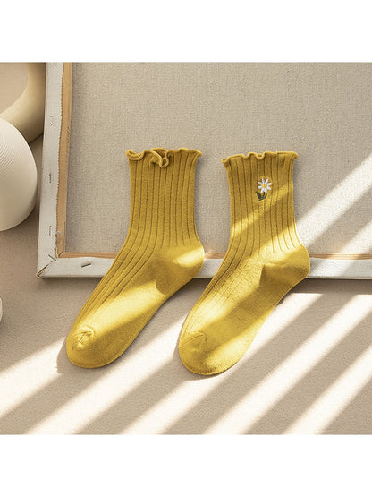 Rufia - Ruffle Trim Flower Embroidery Crew Socks