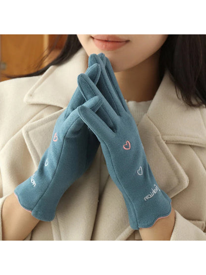 Gloving - Embroidered Heart Soft Knit Gloves